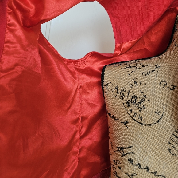 Graff by UM Company Embroidered Red Open Front Casual Vest - Picture 14 of 16